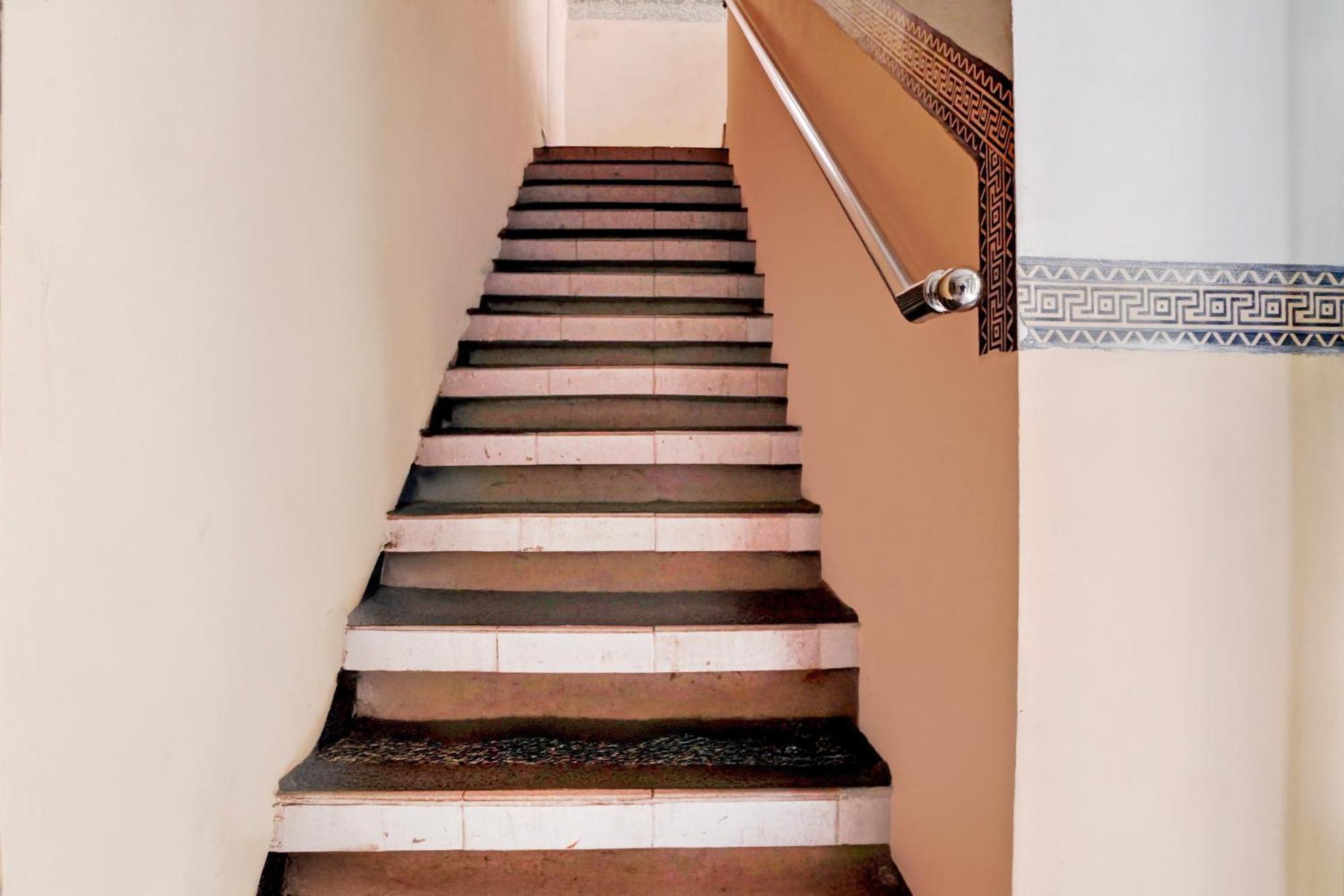 Hotel O Tegalsari Near Tunjungan Plaza Surabaya Dış mekan fotoğraf
